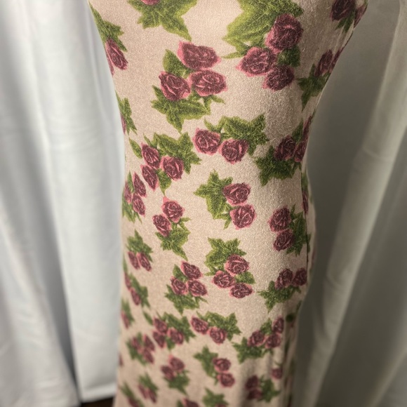 BETSEY JOHNSON sexy floral dress. - Picture 8 of 14